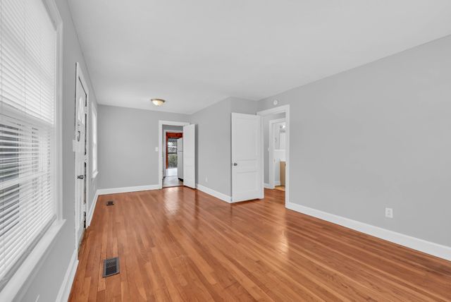 117 W Meadow Dr, Clarksville, TN 37043