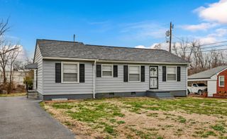 117 W Meadow Dr, Clarksville, TN 37043