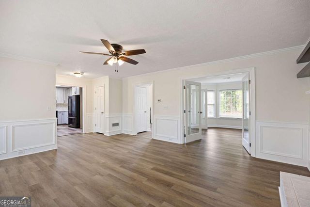 5014 Willow Creek Drive, Woodstock, GA 30188