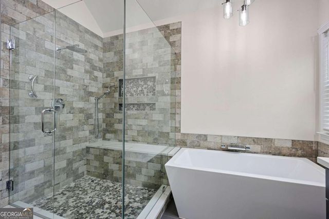 5014 Willow Creek Drive, Woodstock, GA 30188