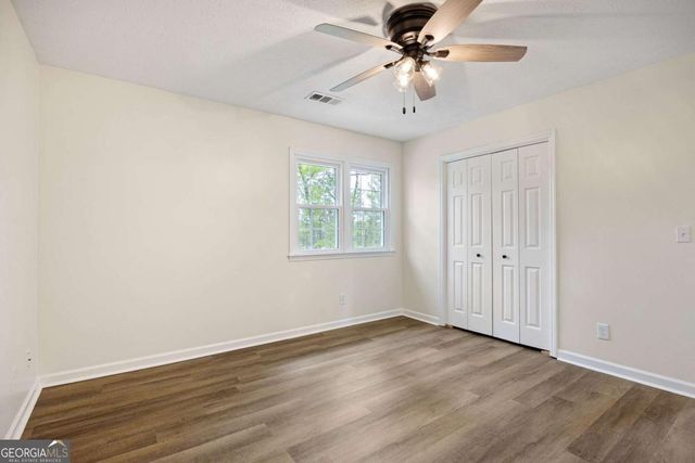 5014 Willow Creek Drive, Woodstock, GA 30188