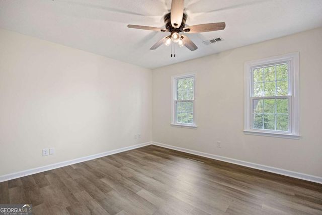 5014 Willow Creek Drive, Woodstock, GA 30188