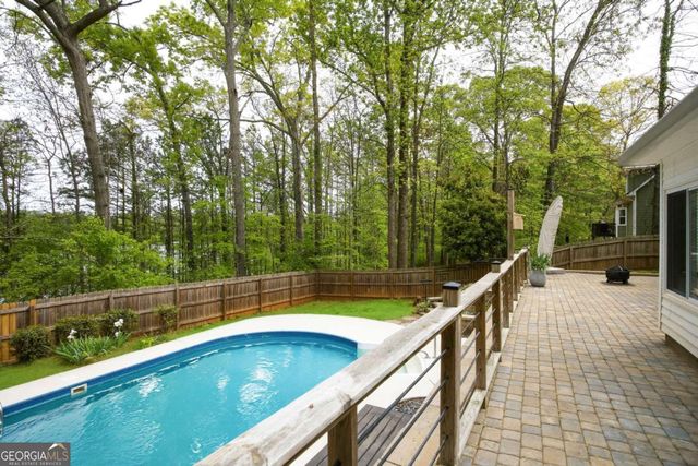 5014 Willow Creek Drive, Woodstock, GA 30188