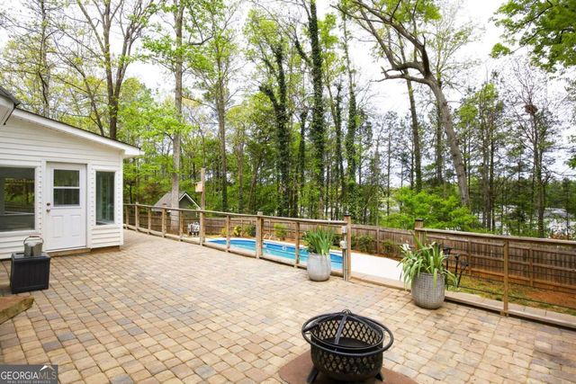 5014 Willow Creek Drive, Woodstock, GA 30188