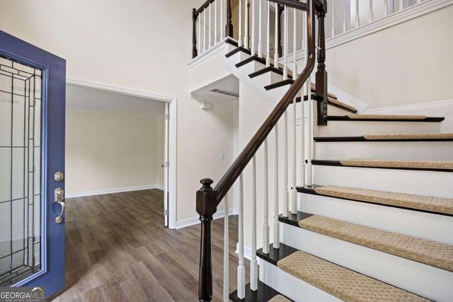 5014 Willow Creek Drive, Woodstock, GA 30188