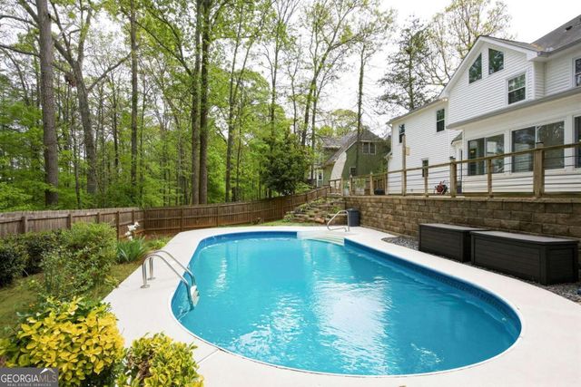 5014 Willow Creek Drive, Woodstock, GA 30188