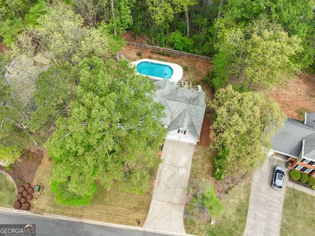 5014 Willow Creek Drive, Woodstock, GA 30188