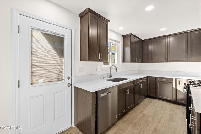 44054 Elm Avenue, Lancaster, CA 93534