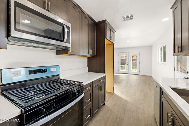 44054 Elm Avenue, Lancaster, CA 93534