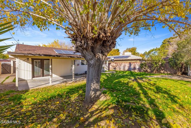 44054 Elm Avenue, Lancaster, CA 93534