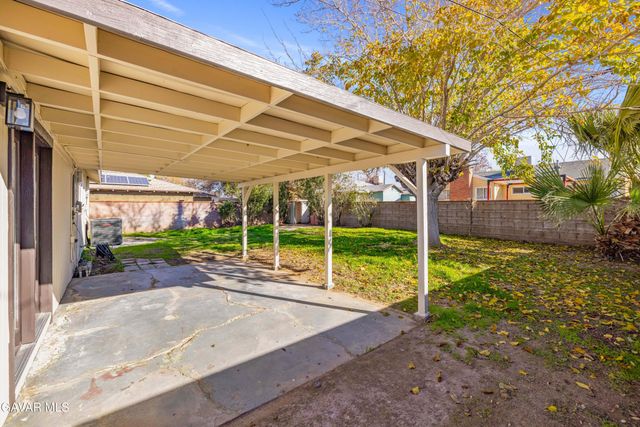 44054 Elm Avenue, Lancaster, CA 93534