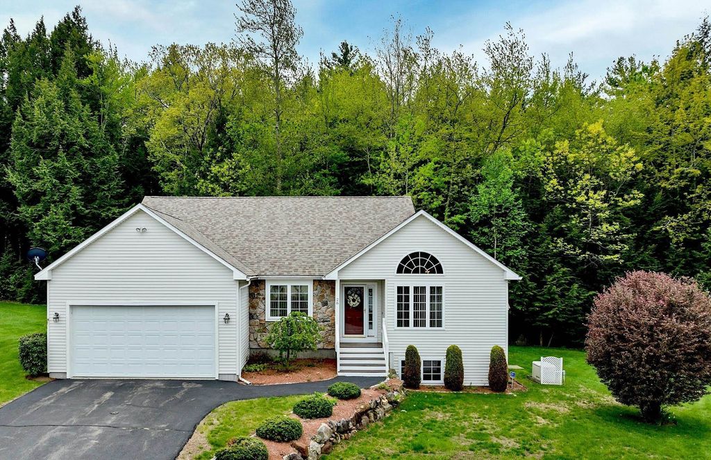 28 Autumn Lane, Gilford, NH 03249