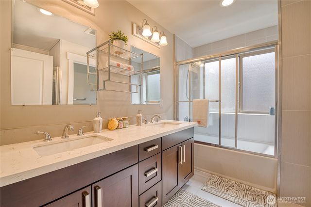18507 71st Avenue NE, Kenmore, WA 98028