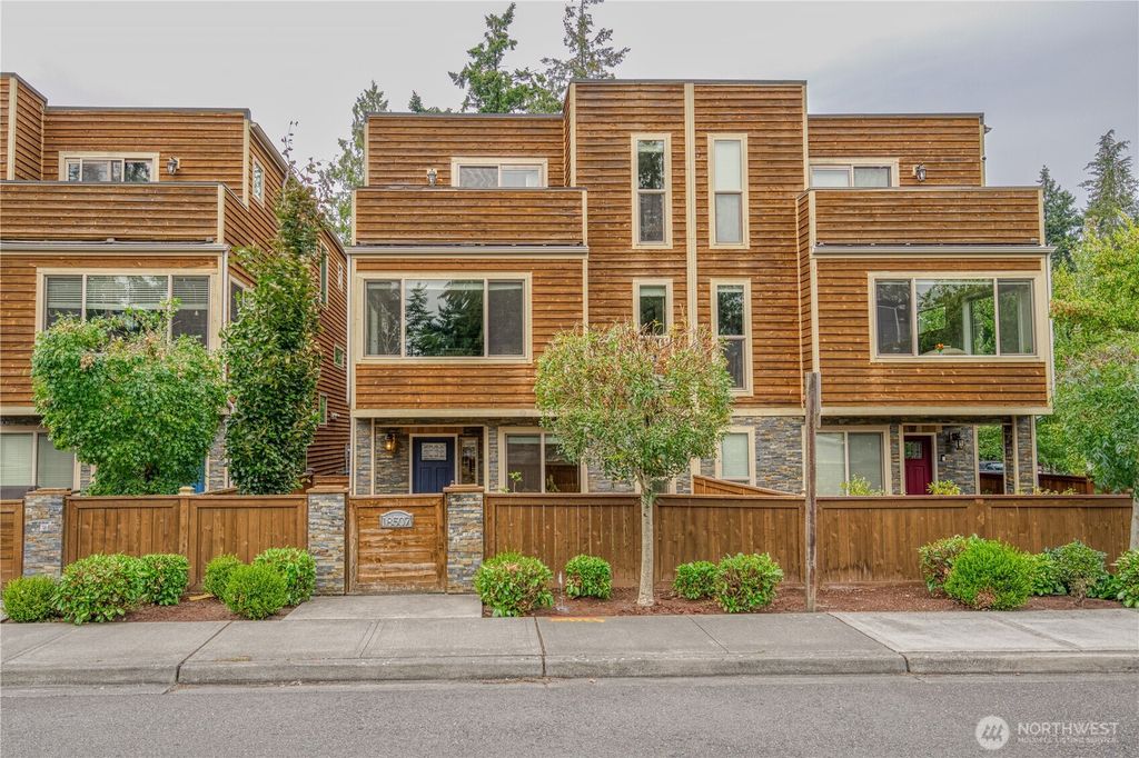 18507 71st Avenue NE, Kenmore, WA 98028