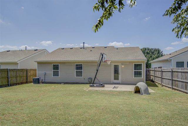9228 Snowberry Drive, Oklahoma City, OK 73165