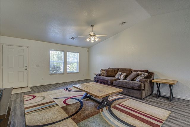 9228 Snowberry Drive, Oklahoma City, OK 73165