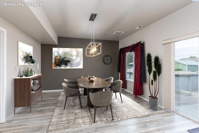 9703 Balflour Drive, Pasco, WA 99301