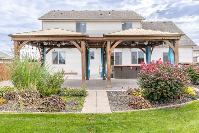 9703 Balflour Drive, Pasco, WA 99301