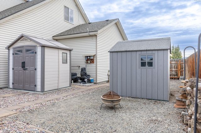 9703 Balflour Drive, Pasco, WA 99301