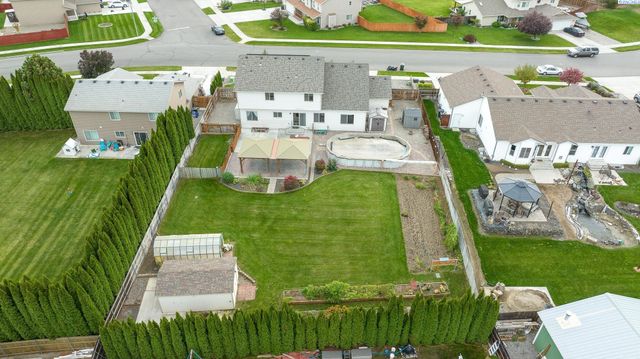 9703 Balflour Drive, Pasco, WA 99301