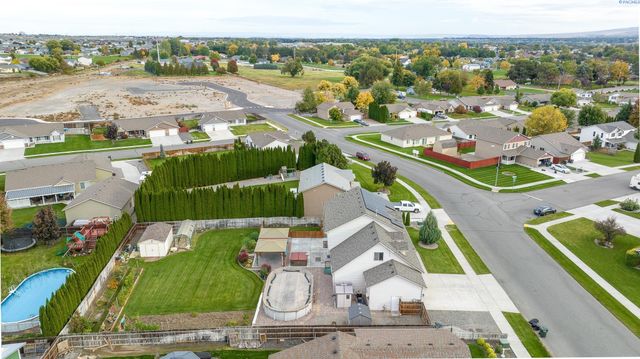 9703 Balflour Drive, Pasco, WA 99301