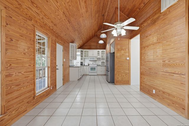 711 Wild Turkey Run, New Braunfels, TX 78132