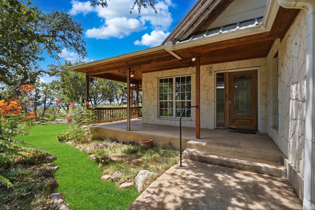 711 Wild Turkey Run, New Braunfels, TX 78132