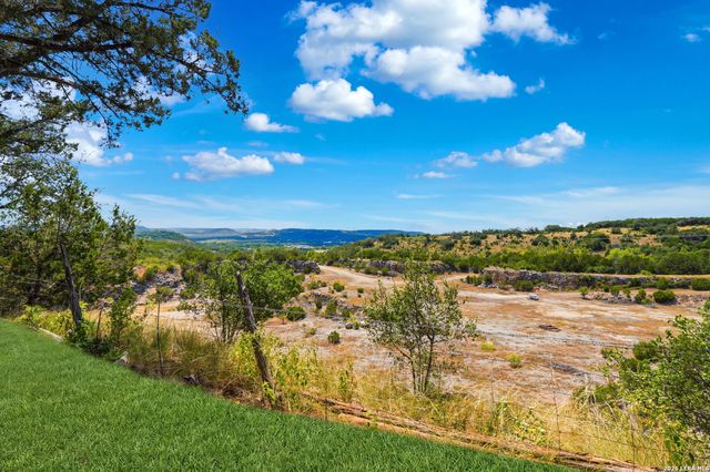711 Wild Turkey Run, New Braunfels, TX 78132