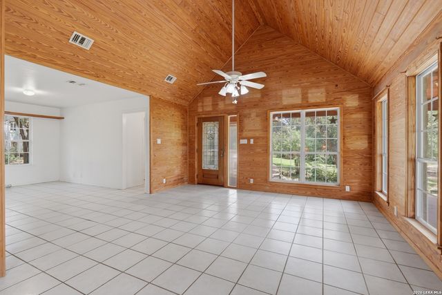 711 Wild Turkey Run, New Braunfels, TX 78132