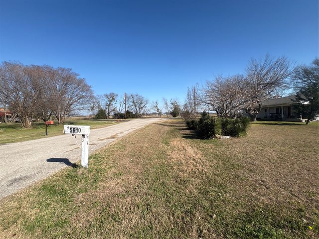 5910 County Road 166, Kaufman, TX 75142