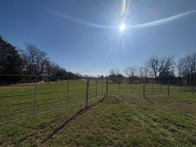 5910 County Road 166, Kaufman, TX 75142