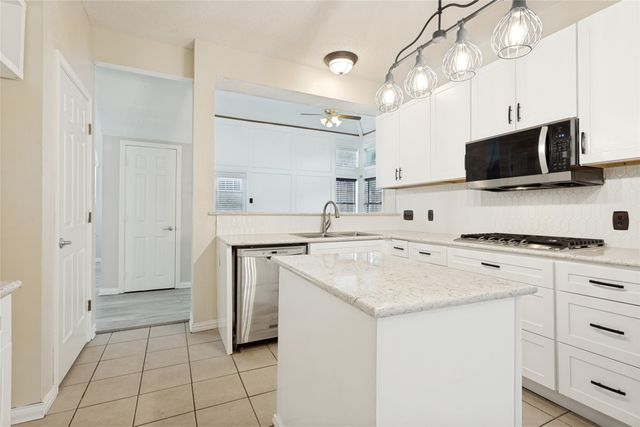 2123 Daniel Way, Carrollton, TX 75006