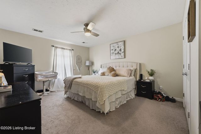 211 Southern Lake Dr, Elizabethtown, KY 42701
