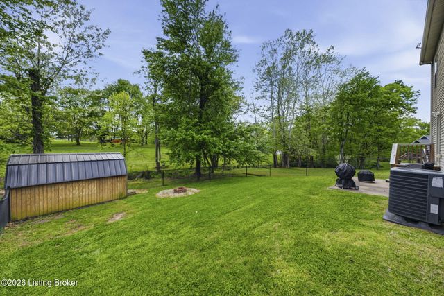 211 Southern Lake Dr, Elizabethtown, KY 42701