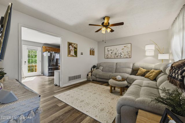 211 Southern Lake Dr, Elizabethtown, KY 42701