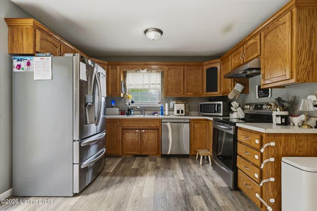211 Southern Lake Dr, Elizabethtown, KY 42701