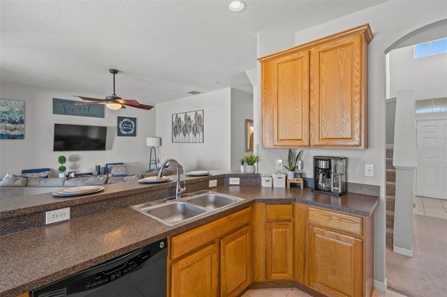 8540 SOUTHERN CHARM CIRCLE, Brooksville, FL 34613