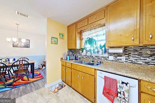 2218 Riverside Avenue, Waycross, GA 31501