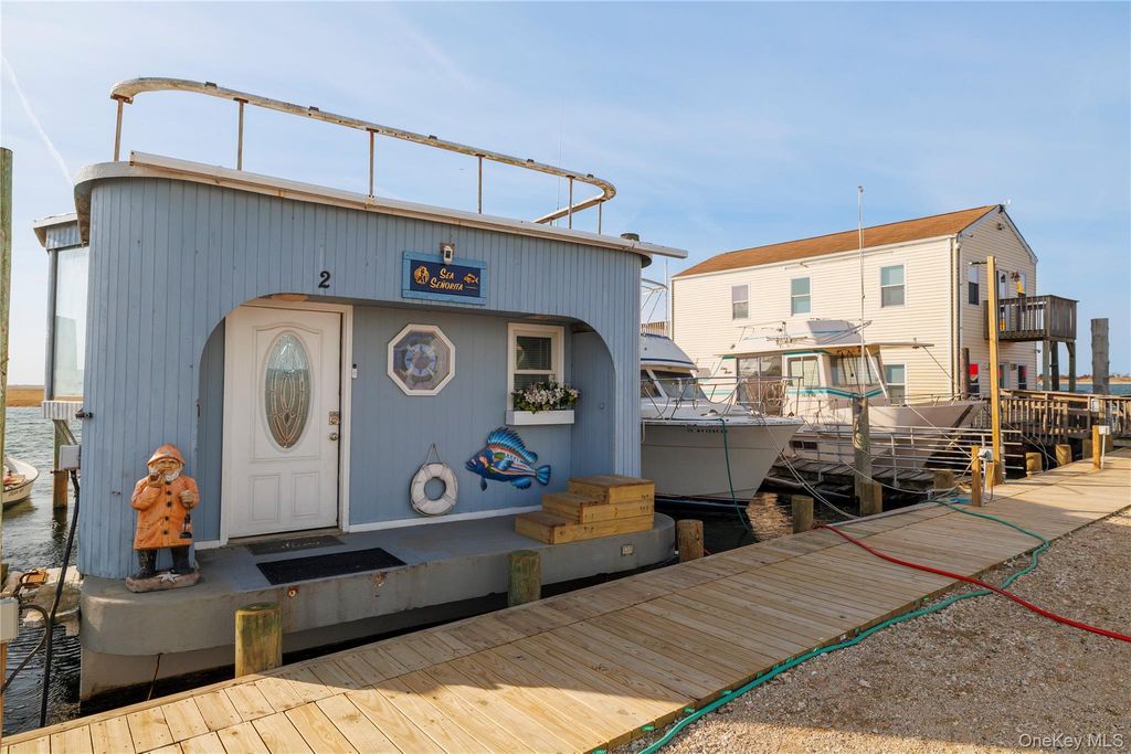 220 Shore Road, Seaford, NY 11783