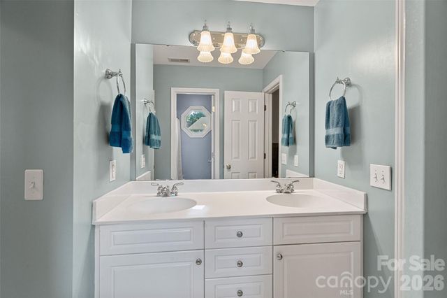 6424 Creola Road, Charlotte, NC 28226