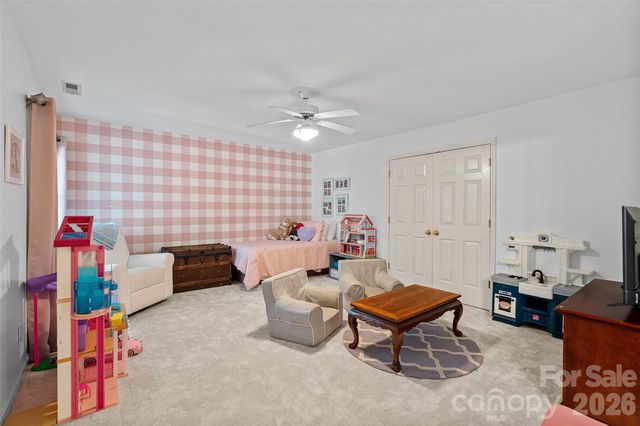6424 Creola Road, Charlotte, NC 28226