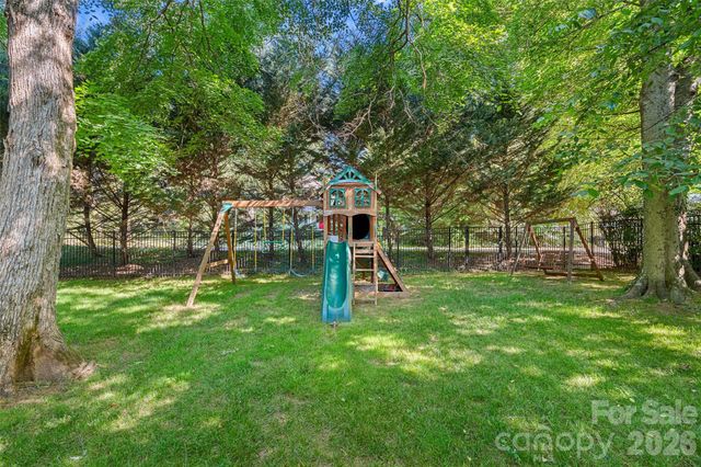 6424 Creola Road, Charlotte, NC 28226