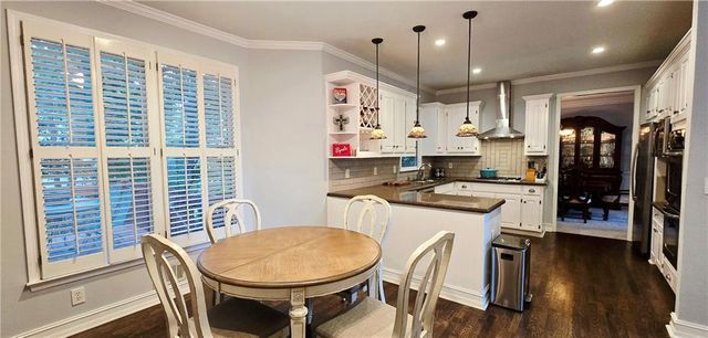 409 Misty Ridge Way, Woodstock, GA 30189