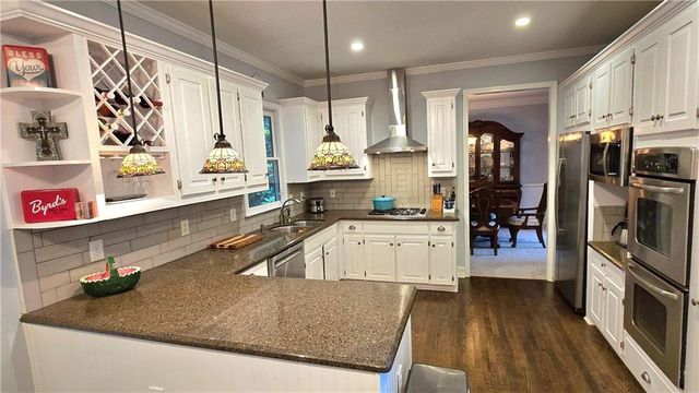 409 Misty Ridge Way, Woodstock, GA 30189