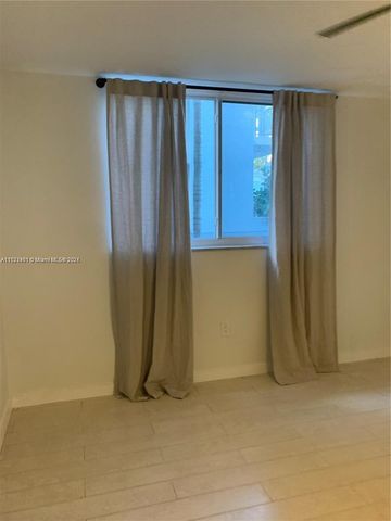 947 Lenox Ave 204, Miami Beach, FL 33139