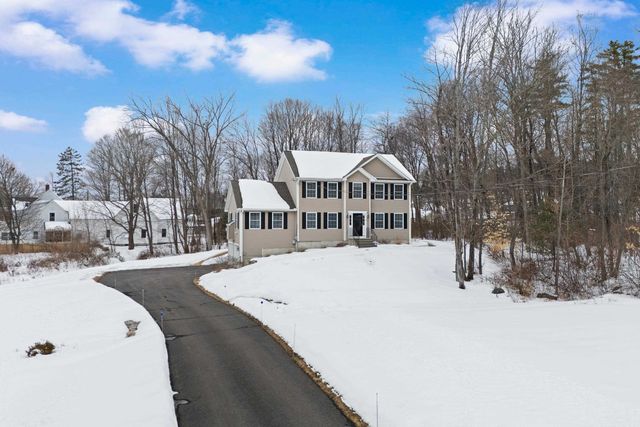 9 Maple Avenue, Goffstown, NH 03045