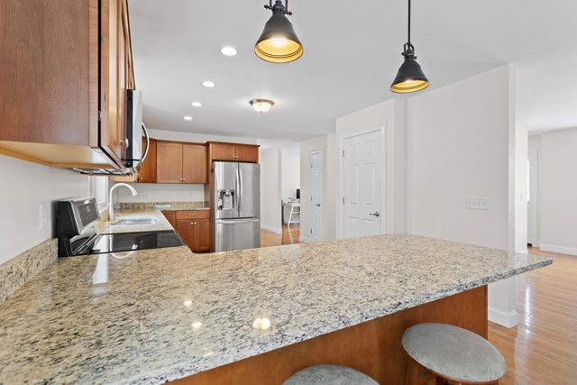 9 Maple Avenue, Goffstown, NH 03045