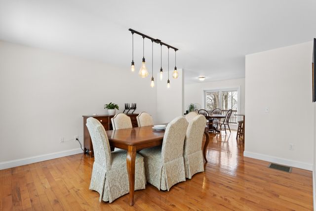 9 Maple Avenue, Goffstown, NH 03045