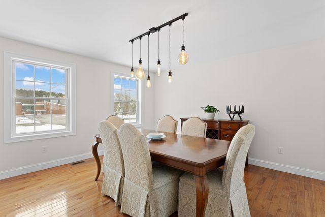 9 Maple Avenue, Goffstown, NH 03045