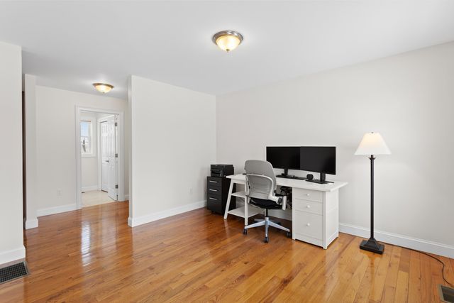 9 Maple Avenue, Goffstown, NH 03045